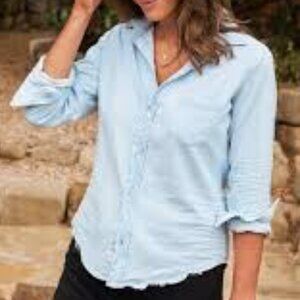 Frank & Eileen Barry Distressed Denim Button Down Shirt XS Blue 100% Cotton